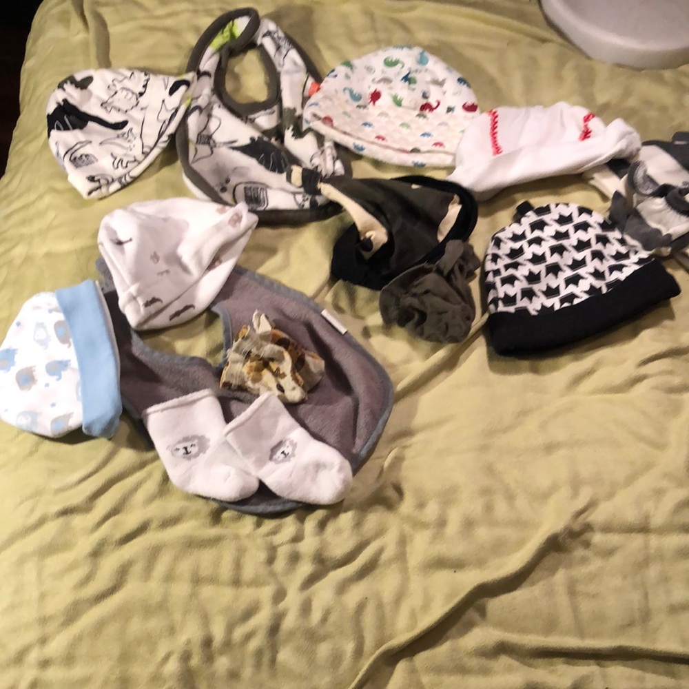 Various newborn hats, mitts, and pair socks/ dinosaur/zoo animals/camo/baseball